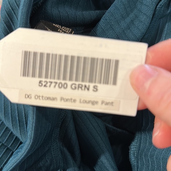 NWT- DG2, Downtime Ottoman, Pull-On, Ponte Lounge, Pants. - Picture 7 of 7
